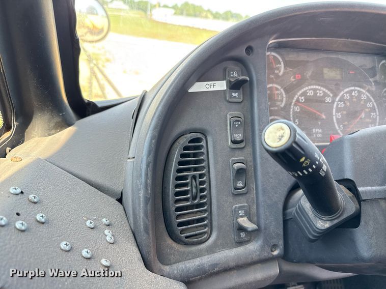 image for item EJ4720 2008 Thomas Built school bus