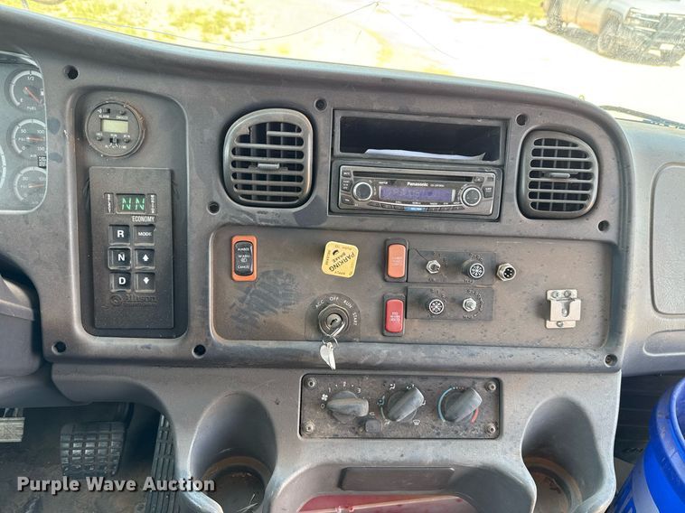 image for item EJ4720 2008 Thomas Built school bus