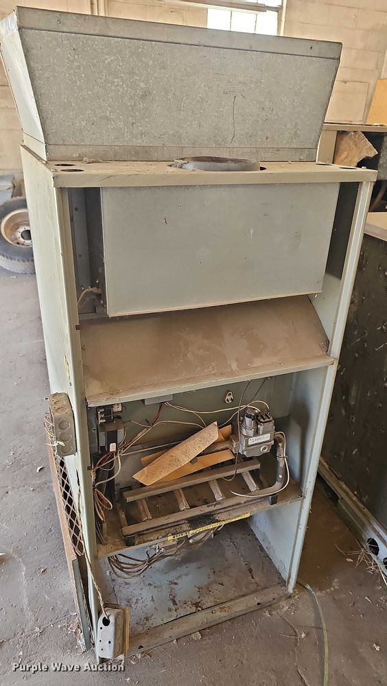 image for item EK5376 Approximately 6 HVAC units