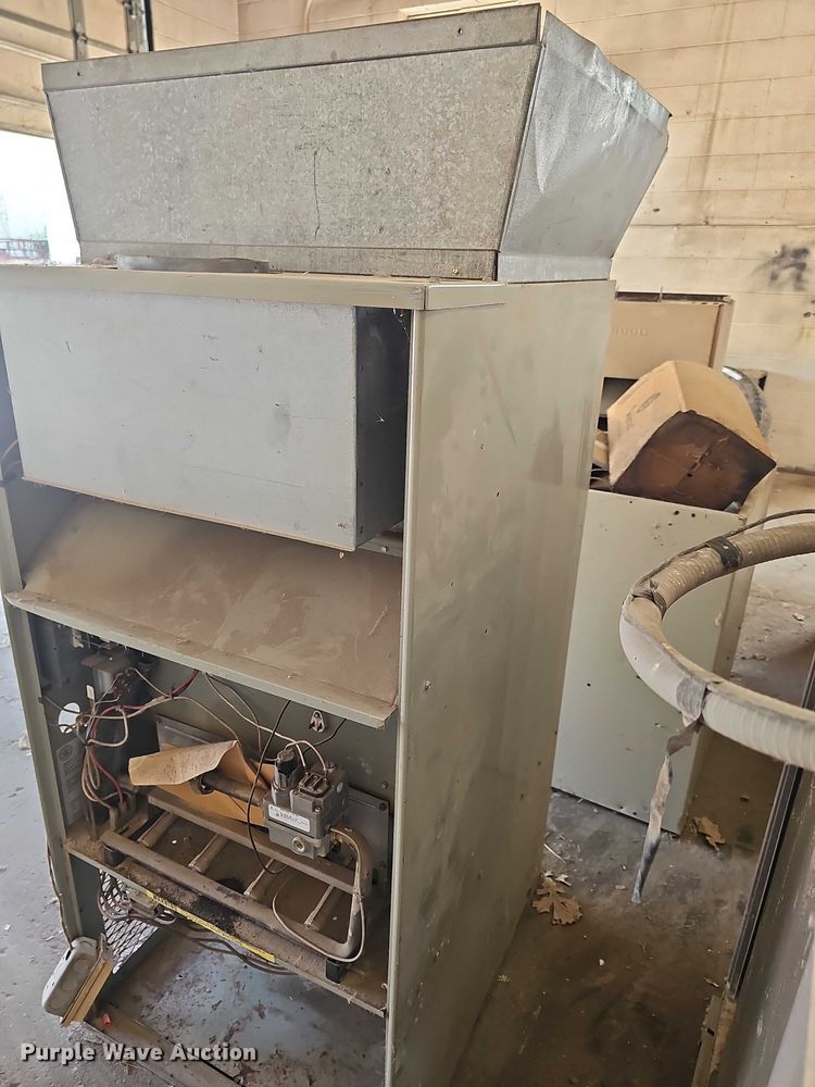 image for item EK5376 Approximately 6 HVAC units