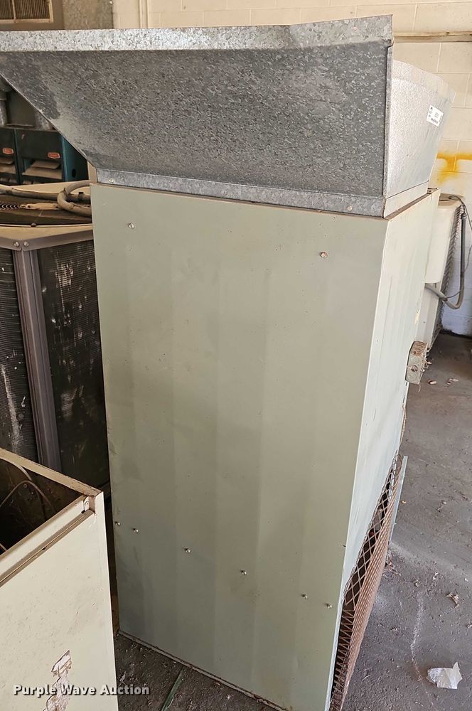 image for item EK5376 Approximately 6 HVAC units