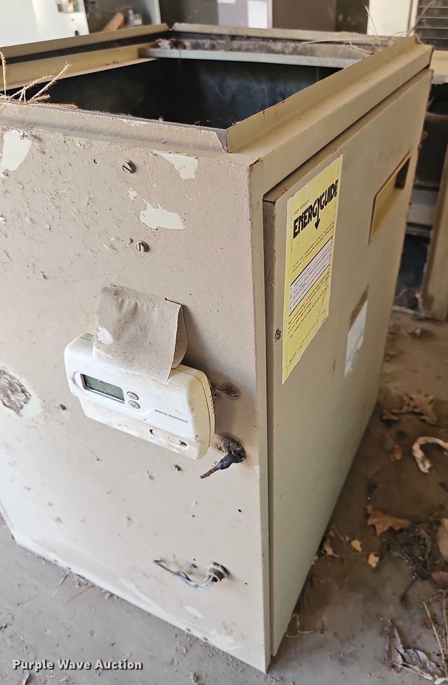 image for item EK5376 Approximately 6 HVAC units