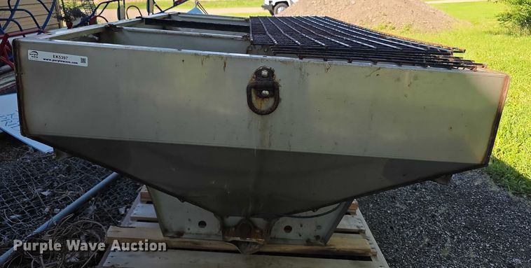 image for item EK5397 Hiniker SS  spreader 