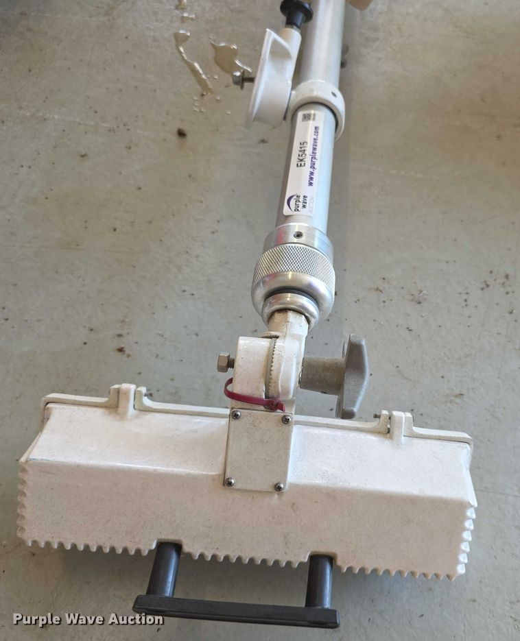 image for item EK5415 (2) Akron telescopic truck lights