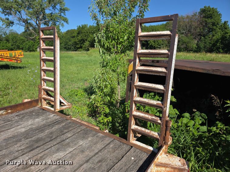 image for item EK5428 2000 Kodiak equipment trailer