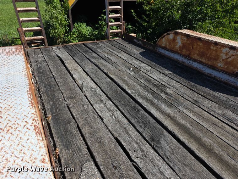 image for item EK5428 2000 Kodiak equipment trailer