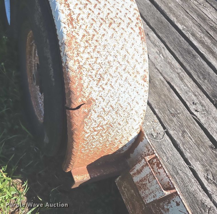 image for item EK5428 2000 Kodiak equipment trailer