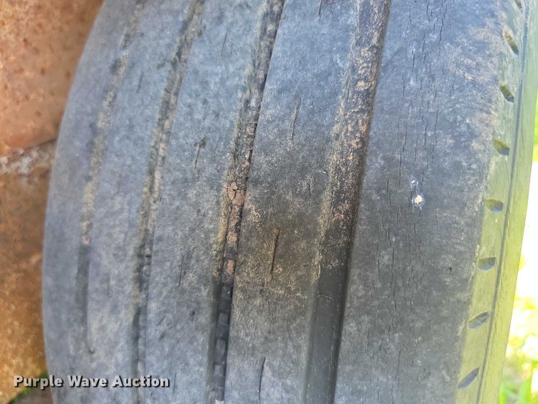 image for item EK5428 2000 Kodiak equipment trailer