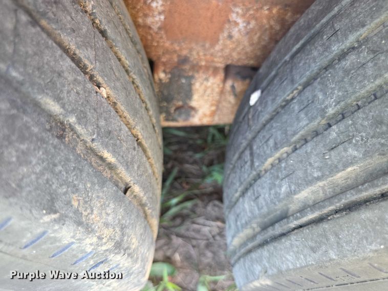 image for item EK5428 2000 Kodiak equipment trailer