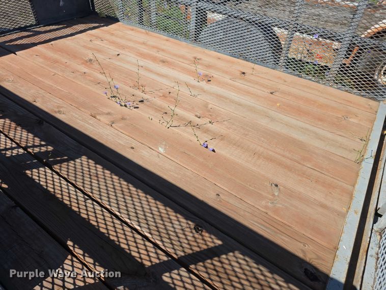 image for item EK5429 1999 Texas Bragg utility trailer