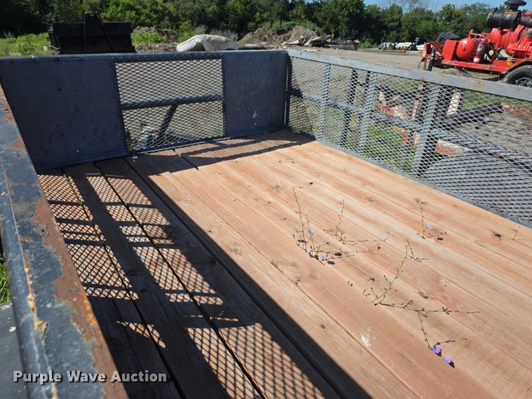 image for item EK5429 1999 Texas Bragg utility trailer