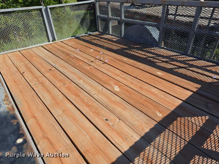 image for item EK5429 1999 Texas Bragg utility trailer