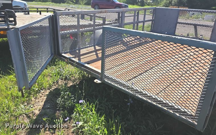 image for item EK5429 1999 Texas Bragg utility trailer