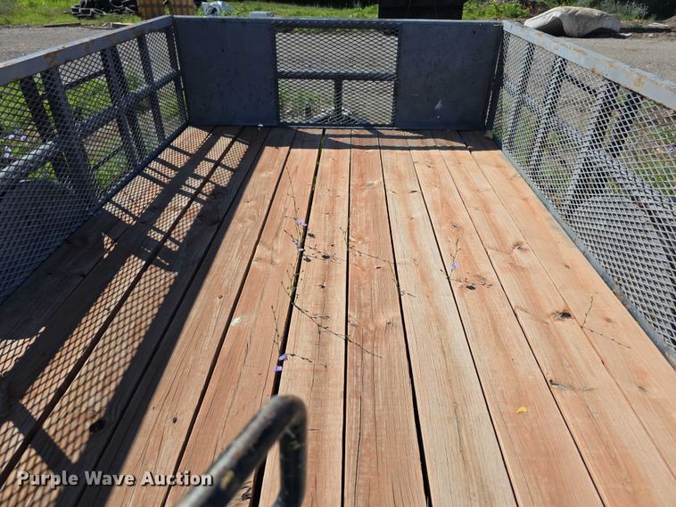 image for item EK5429 1999 Texas Bragg utility trailer