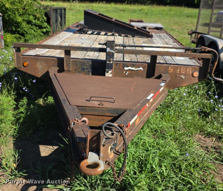 image for item EK5430 2008 PJ Deckover equipment trailer