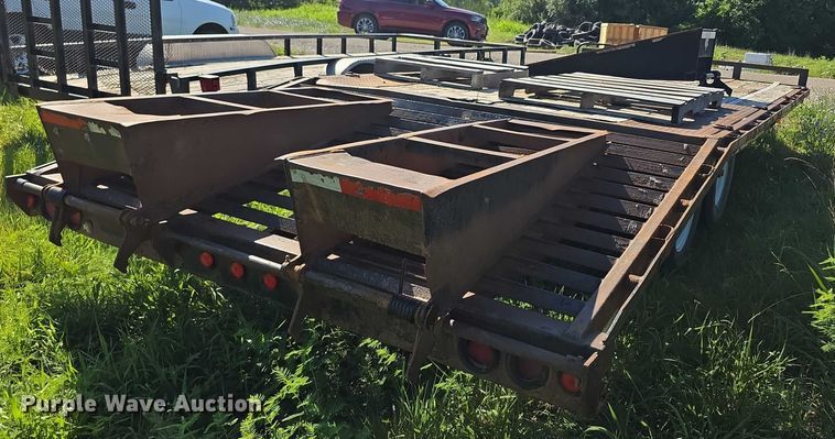 image for item EK5430 2008 PJ Deckover equipment trailer