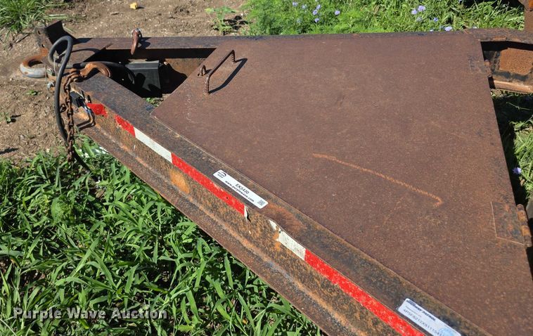 image for item EK5430 2008 PJ Deckover equipment trailer