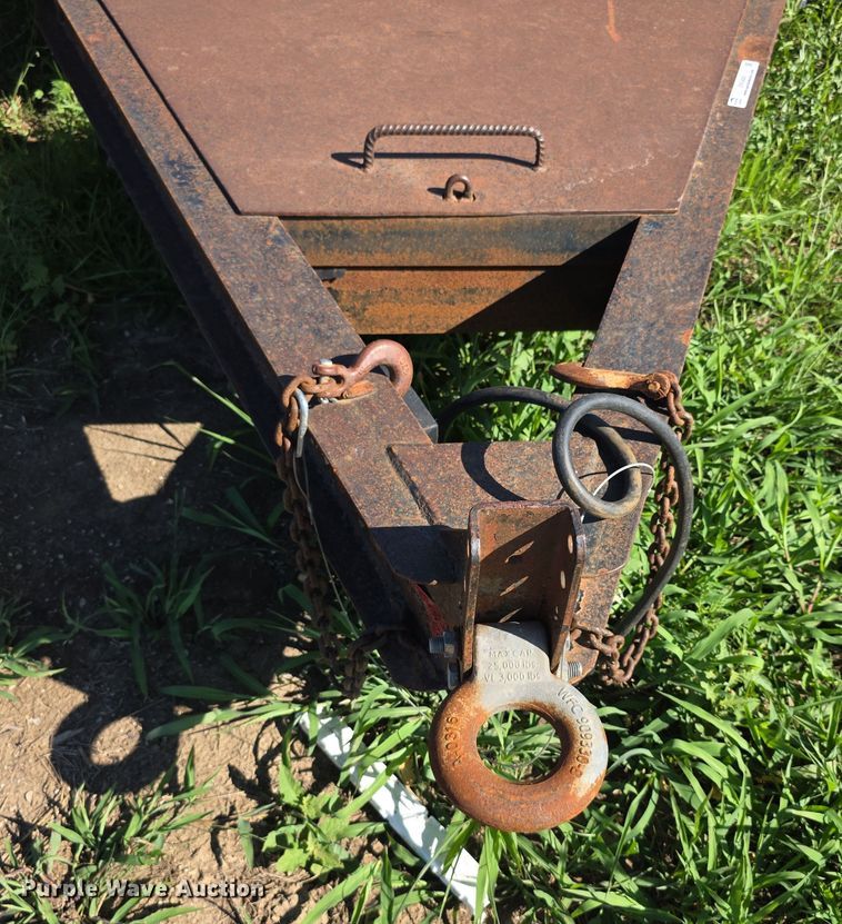 image for item EK5430 2008 PJ Deckover equipment trailer