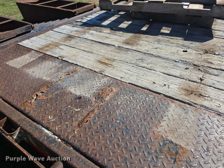 image for item EK5430 2008 PJ Deckover equipment trailer