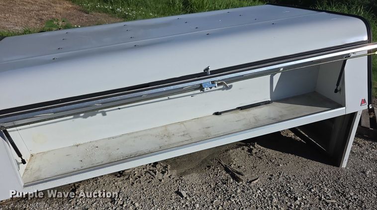 image for item EK5434 Leer bed topper