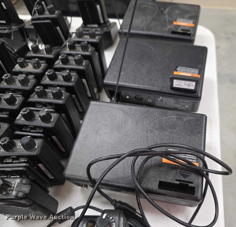 image for item EK5454 Radios