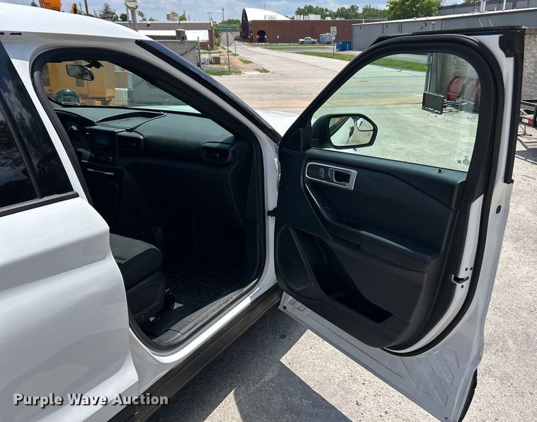 image for item EK8255 2020 Ford Explorer Police Interceptor SUV