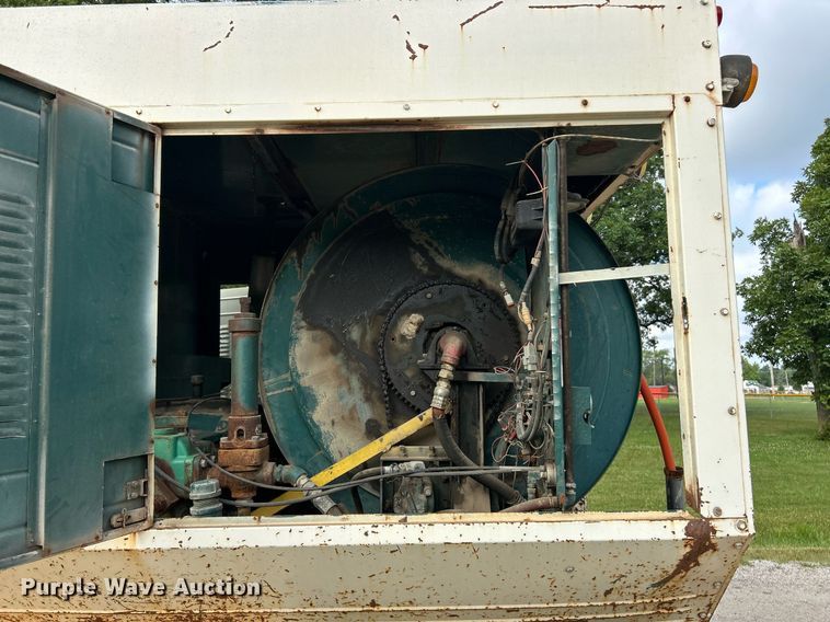 image for item EK8263 1978 Ford 800 sewer jetter truck