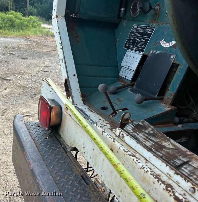 image for item EK8263 1978 Ford 800 sewer jetter truck