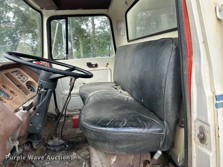 image for item EK8263 1978 Ford 800 sewer jetter truck