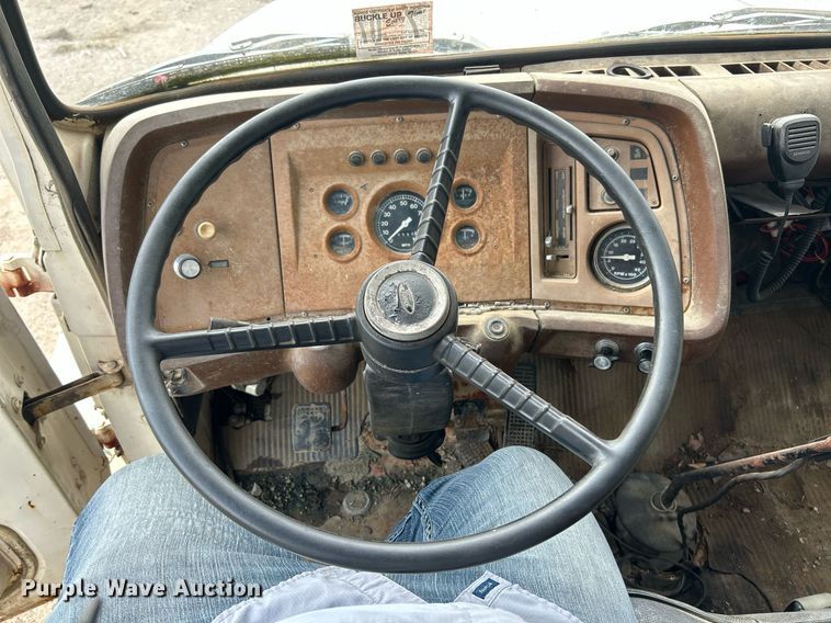 image for item EK8263 1978 Ford 800 sewer jetter truck