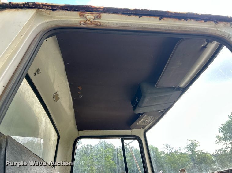 image for item EK8263 1978 Ford 800 sewer jetter truck