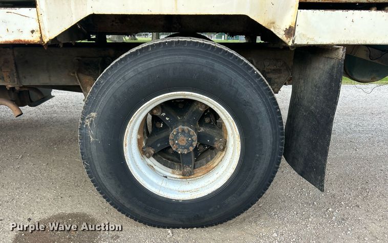 image for item EK8263 1978 Ford 800 sewer jetter truck
