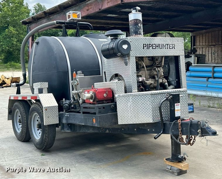image for item EK8265 2014 Pipehunter 700 sewer jetter trailer