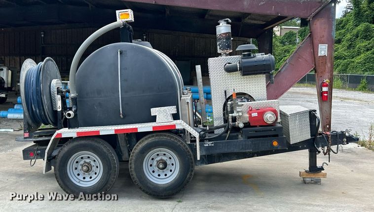 image for item EK8265 2014 Pipehunter 700 sewer jetter trailer