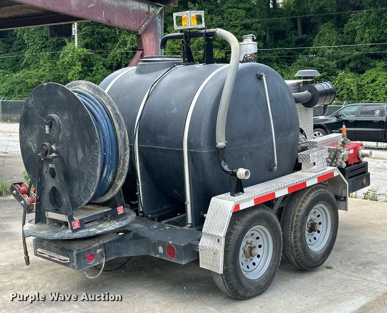 image for item EK8265 2014 Pipehunter 700 sewer jetter trailer