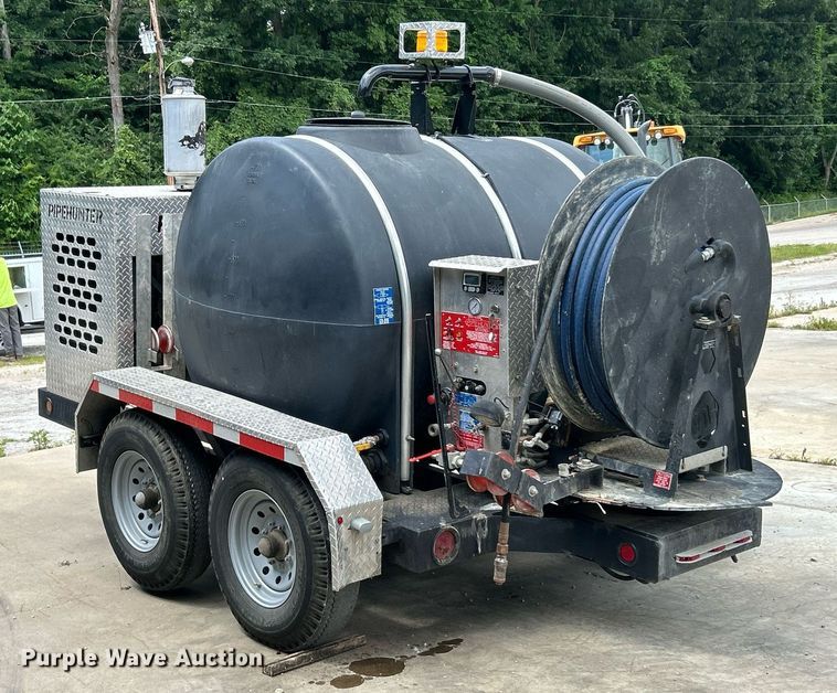 image for item EK8265 2014 Pipehunter 700 sewer jetter trailer