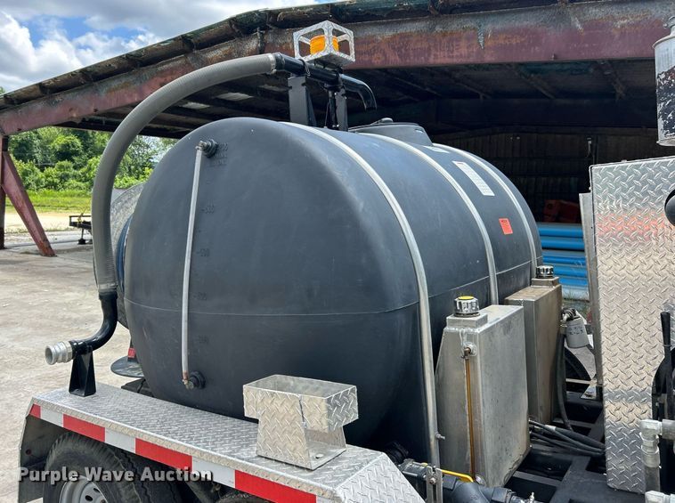 image for item EK8265 2014 Pipehunter 700 sewer jetter trailer