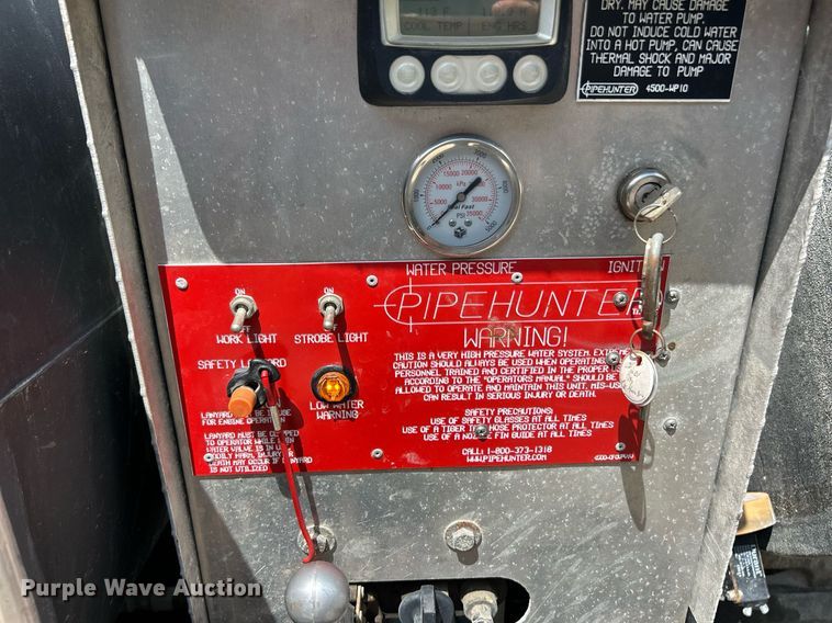 image for item EK8265 2014 Pipehunter 700 sewer jetter trailer