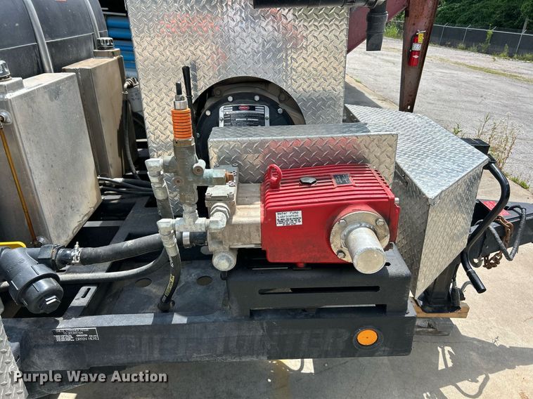 image for item EK8265 2014 Pipehunter 700 sewer jetter trailer