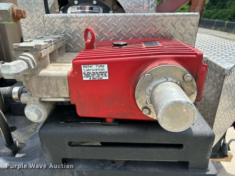 image for item EK8265 2014 Pipehunter 700 sewer jetter trailer