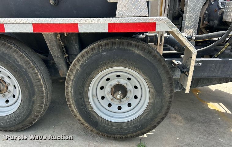image for item EK8265 2014 Pipehunter 700 sewer jetter trailer