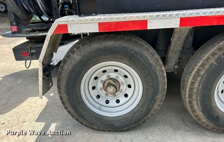 image for item EK8265 2014 Pipehunter 700 sewer jetter trailer