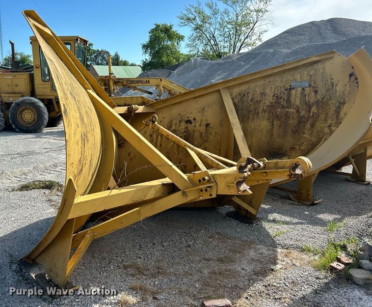 image for item EK8323 Balderson BV11 snow plow