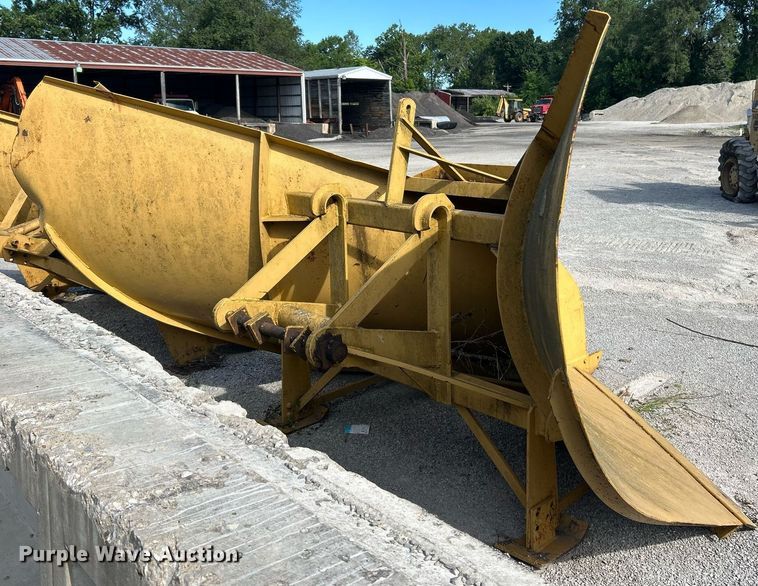 image for item EK8324 Balderson BVS9-90 snow plow