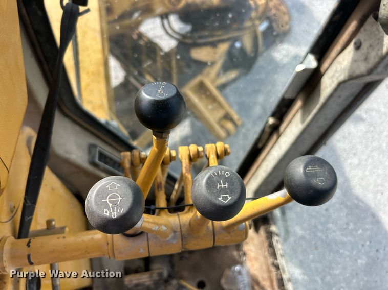 image for item EK8325 1991 Caterpiller 140G motor grader