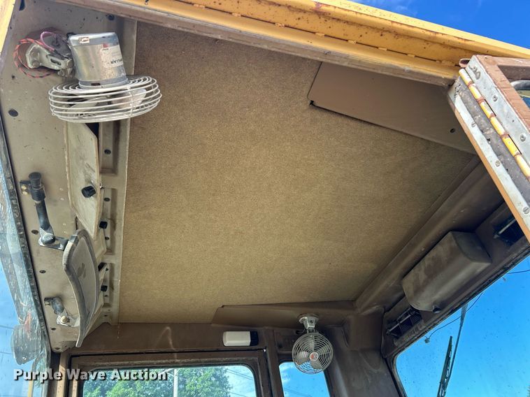 image for item EK8325 1991 Caterpiller 140G motor grader