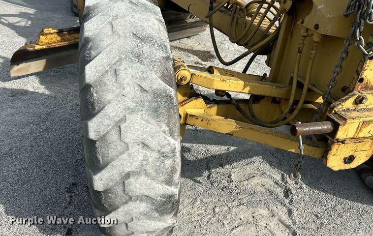 image for item EK8325 1991 Caterpiller 140G motor grader