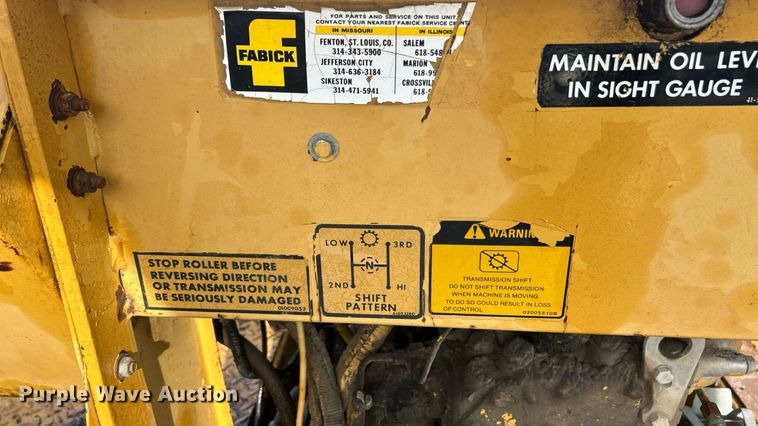 image for item EK8326 1987 Caterpiller PS-130 pneumatic roller