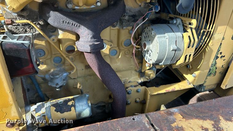 image for item EK8326 1987 Caterpiller PS-130 pneumatic roller