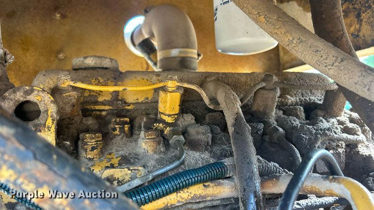 image for item EK8326 1987 Caterpiller PS-130 pneumatic roller